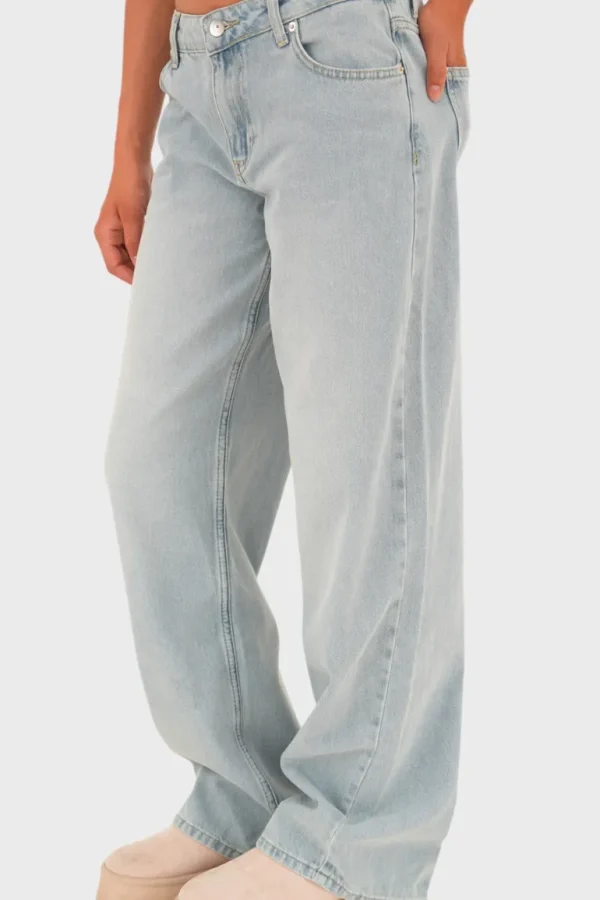 "Loose" low waist jeans light blue